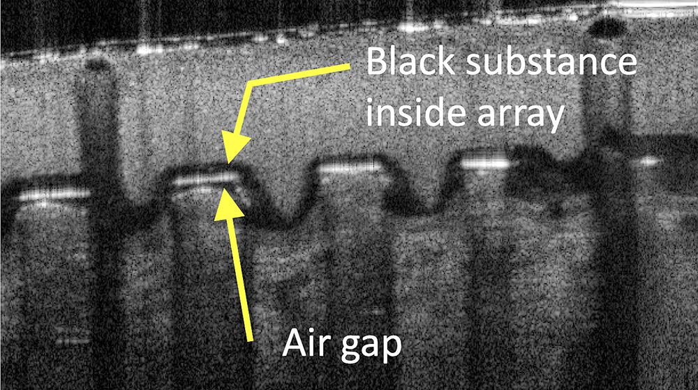 After 11 min: Black substance is ‘swelling material’ which is optically different (less scattering) than bulk unaffected array material